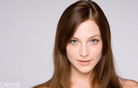 做雙眼皮要避開(kāi)經(jīng)期嗎 割雙眼皮一定要注意這些 做雙眼皮要避開(kāi)經(jīng)期嗎 割雙眼皮一定要注意這些