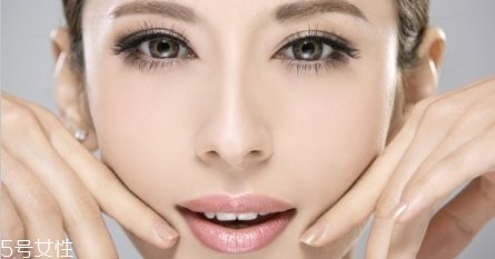 割雙眼皮后多久消腫呢 每個人的消腫時間不一樣 割雙眼皮后多久消腫呢 每個人的消腫時間不一樣