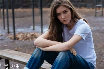 割雙眼皮后吃什么好 割雙眼皮后飲食注意事項(xiàng) 割雙眼皮后吃什么好 割雙眼皮后飲食注意事項(xiàng)