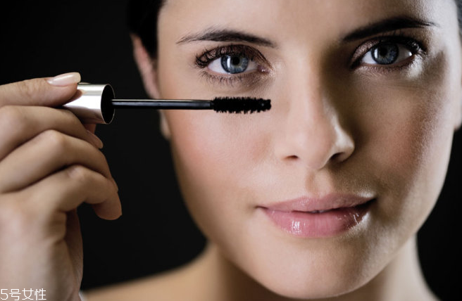 纖長型睫毛膏怎么刷效果好 長睫毛的秘密 纖長型睫毛膏怎么刷效果好 長睫毛的秘密