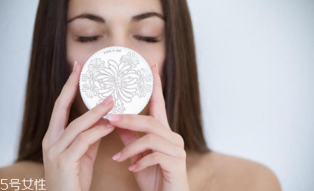 白色蜜粉有什么用 臉龐過瘦的救星 白色蜜粉有什么用 臉龐過瘦的救星