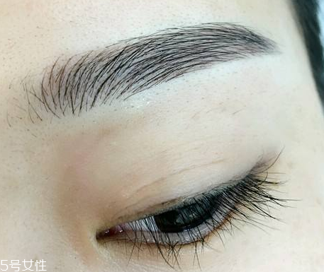 紋眉為什么會變紅 是色料引起 紋眉為什么會變紅 是色料引起