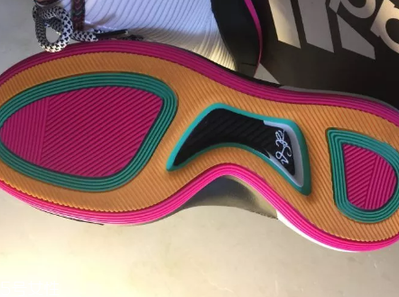 adidas d rose 9羅斯9代實(shí)戰(zhàn)測(cè)評(píng) 最值得入的簽名鞋