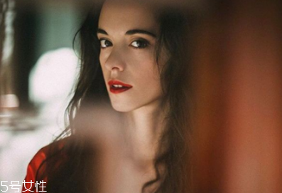 雙眼皮疤痕增生原因 這樣可以預(yù)防疤痕增生 雙眼皮疤痕增生原因 這樣可以預(yù)防疤痕增生