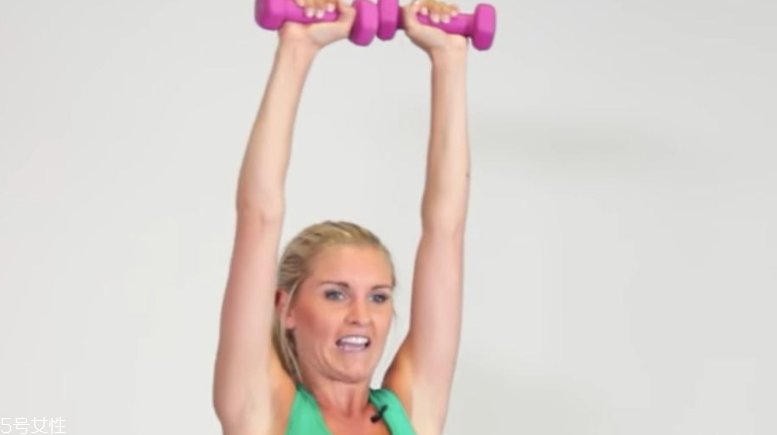 假副乳怎么快速消除 4個(gè)動(dòng)作2周見效 假副乳怎么快速消除 4個(gè)動(dòng)作2周見效