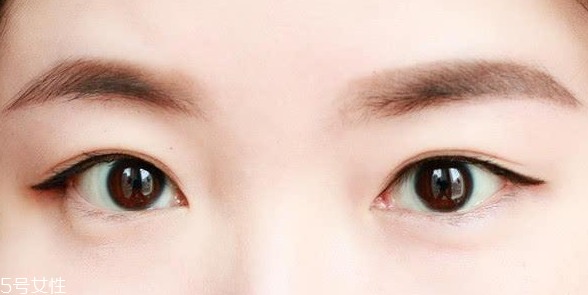 內(nèi)眼線用什么眼線液好 筆頭太粗易熊貓眼 內(nèi)眼線用什么眼線液好 筆頭太粗易熊貓眼