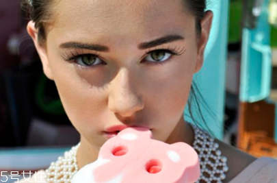 雙眼皮拆線疼嗎 不要提前拆線 雙眼皮拆線疼嗎 不要提前拆線