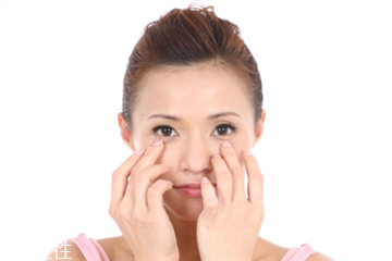 開內(nèi)眼角和外眼角有什么區(qū)別 有不同的美容效果 開內(nèi)眼角和外眼角有什么區(qū)別 有不同的美容效果