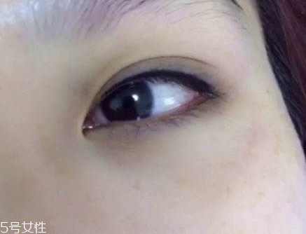 美瞳線不上色怎么辦 這樣可以補(bǔ)救 美瞳線不上色怎么辦 這樣可以補(bǔ)救