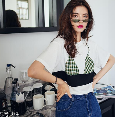 假兩件t恤怎么搭配 穿出層次美 假兩件t恤怎么搭配 穿出層次美