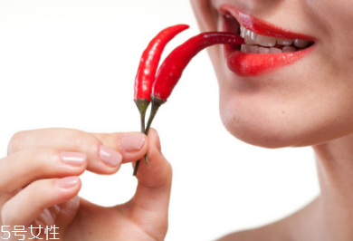 開(kāi)眼角后能吃辣椒嗎 開(kāi)眼角吃了辣的有危害