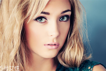 開眼角多久可以戴隱形 這樣護理促進傷口恢復(fù)