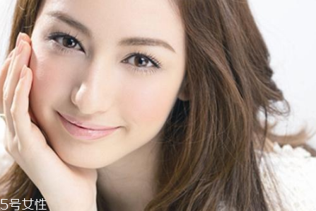 開眼角多久可以戴隱形 這樣護理促進傷口恢復 開眼角多久可以戴隱形 這樣護理促進傷口恢復