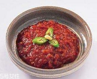 豆瓣醬的熱量 豆瓣醬會(huì)讓人長(zhǎng)胖嗎 豆瓣醬的熱量 豆瓣醬會(huì)讓人長(zhǎng)胖嗎