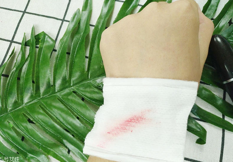 魅可口紅沾杯嗎 為大家測測mac沾杯情況 魅可口紅沾杯嗎 為大家測測mac沾杯情況