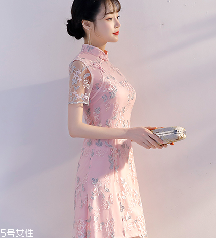 旗袍為什么開叉那么高 勾勒出曼妙身姿 旗袍為什么開叉那么高 勾勒出曼妙身姿