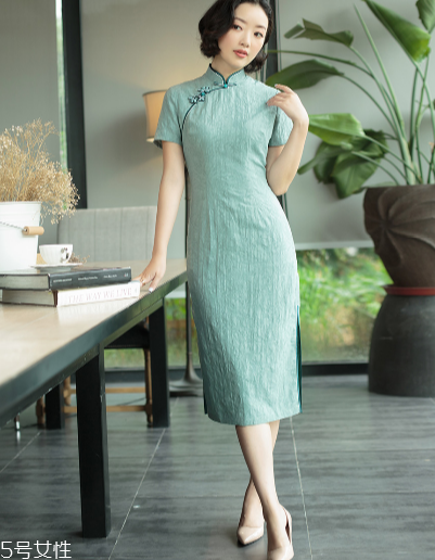 旗袍為什么開叉那么高 勾勒出曼妙身姿 旗袍為什么開叉那么高 勾勒出曼妙身姿