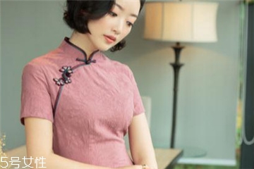 旗袍為什么開叉那么高 勾勒出曼妙身姿 旗袍為什么開叉那么高 勾勒出曼妙身姿