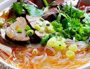 鴨血粉絲湯能帶上動(dòng)車(chē)嗎 不能攜帶