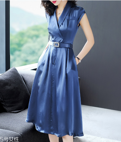 a字連衣裙怎么搭配 幫你重塑好身姿 a字連衣裙怎么搭配 幫你重塑好身姿