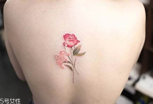 紋身會(huì)暈開是什么原因 原來是這樣 紋身會(huì)暈開是什么原因 原來是這樣