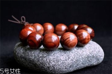 紫檀柳手串怎么盤 大神的盤玩心得 紫檀柳手串怎么盤 大神的盤玩心得