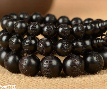 烏木手串怎么盤玩 教你最快包漿的辦法 烏木手串怎么盤玩 教你最快包漿的辦法