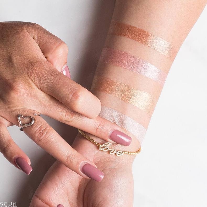 暖黃皮用什么顏色高光 黃皮星人需要提亮 暖黃皮用什么顏色高光 黃皮星人需要提亮