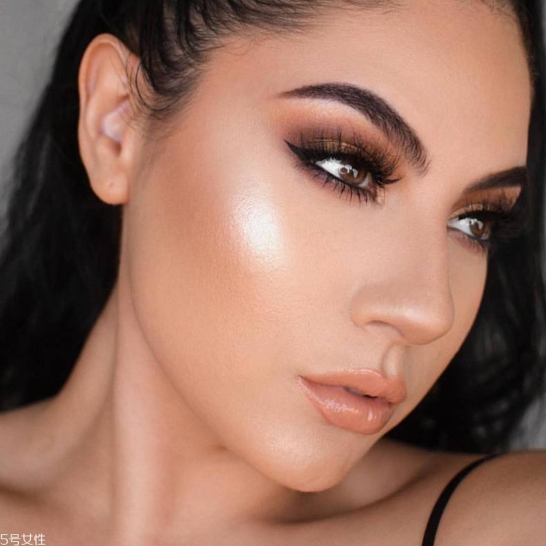 暖黃皮用什么顏色高光 黃皮星人需要提亮 暖黃皮用什么顏色高光 黃皮星人需要提亮