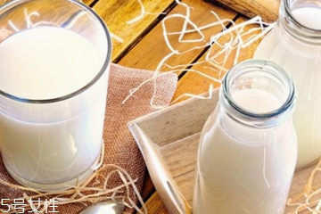 滅菌乳和調制乳的區(qū)別 超簡單分辨法 滅菌乳和調制乳的區(qū)別 超簡單分辨法