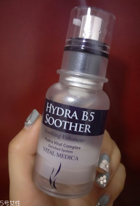 精華啫喱什么時(shí)候用 水乳之間深層滋潤 精華啫喱什么時(shí)候用 水乳之間深層滋潤