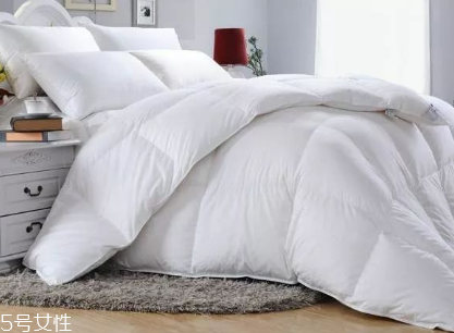 羽絨被適合什么人用 經(jīng)常蓋好處多 羽絨被適合什么人用 經(jīng)常蓋好處多