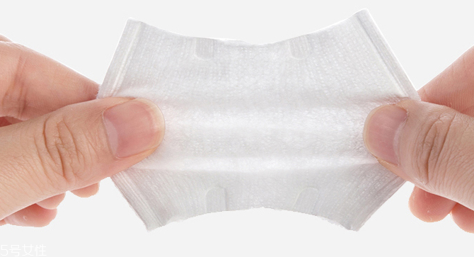 化妝棉什么材質(zhì)好 3種最熱門材質(zhì)pk 化妝棉什么材質(zhì)好 3種最熱門材質(zhì)pk