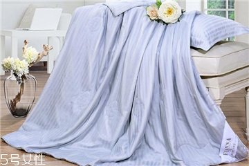 蠶絲被可以用電熱毯嗎 不能長時間加熱 蠶絲被可以用電熱毯嗎 不能長時間加熱