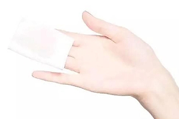 擦水乳用什么化妝棉好 壓邊款不浪費(fèi)水乳 擦水乳用什么化妝棉好 壓邊款不浪費(fèi)水乳