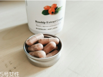 玫瑰果膠囊什么時(shí)間吃 美白還抗衰老 玫瑰果膠囊什么時(shí)間吃 美白還抗衰老