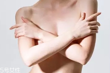 穿什么背心不擠出副乳 削肩款式不要選 穿什么背心不擠出副乳 削肩款式不要選