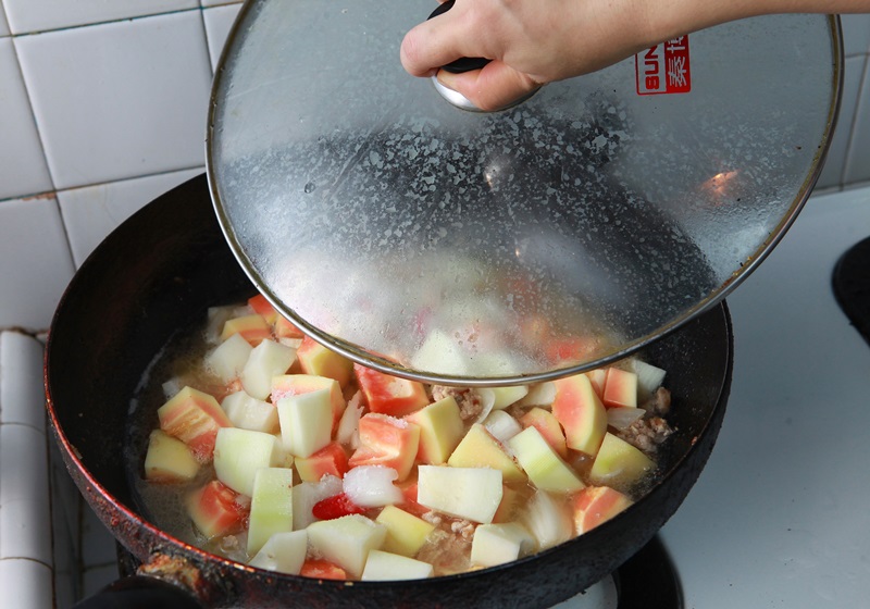 吃青木瓜真的能豐胸嗎 尚未有科學根據 吃青木瓜真的能豐胸嗎 尚未有科學根據