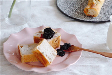 桑葚果醬怎么制作 自制桑葚果醬的做法 桑葚果醬怎么制作 自制桑葚果醬的做法