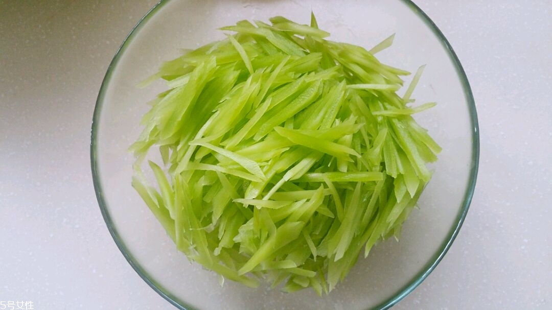 萵苣夏天怎么做好吃 必學(xué)的萵苣快手做法 萵苣夏天怎么做好吃 必學(xué)的萵苣快手做法