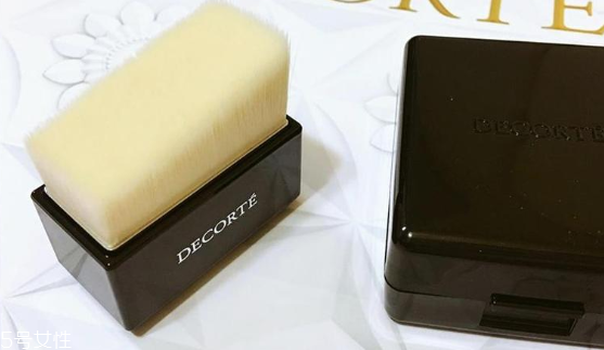 牙刷粉底刷和碗狀粉底刷哪個(gè)好 熱門粉底刷哪家強(qiáng) 牙刷粉底刷和碗狀粉底刷哪個(gè)好 熱門粉底刷哪家強(qiáng)