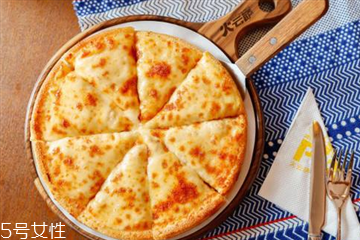 披薩熱量高嗎會發(fā)胖嗎 這樣吃披薩不發(fā)胖 披薩熱量高嗎會發(fā)胖嗎 這樣吃披薩不發(fā)胖