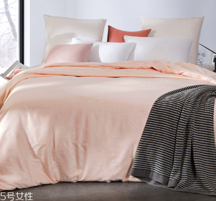 蠶絲被水洗后怎么恢復(fù) 這幾招要掌握 蠶絲被水洗后怎么恢復(fù) 這幾招要掌握