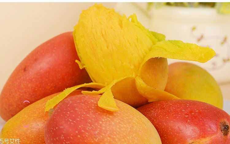 芒果怎么保存可以放的更久 愛吃芒果更要會(huì)選芒果 芒果怎么保存可以放的更久 愛吃芒果更要會(huì)選芒果