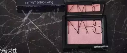 粉色腮紅適合什么膚色 膚色較深要少用 粉色腮紅適合什么膚色 膚色較深要少用