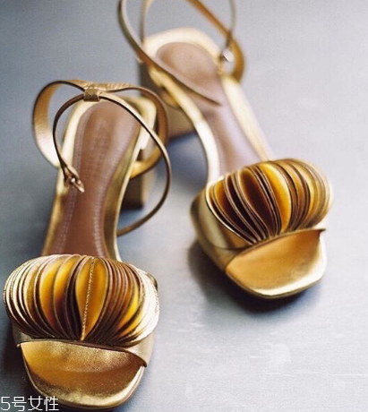 mercedes castillo是什么牌子 讓花朵在腳背綻放 mercedes castillo是什么牌子 讓花朵在腳背綻放