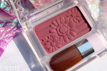 玫瑰色腮紅適合什么膚色 白皮黃皮都能使用 玫瑰色腮紅適合什么膚色 白皮黃皮都能使用