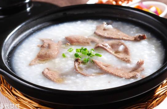 瘦肉和豬肝能一起吃嗎 鐵和維生素都齊全了 瘦肉和豬肝能一起吃嗎 鐵和維生素都齊全了