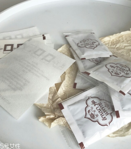 泰國蘭納足貼和皇家足貼哪個好 排毒祛濕全靠它 泰國蘭納足貼和皇家足貼哪個好 排毒祛濕全靠它