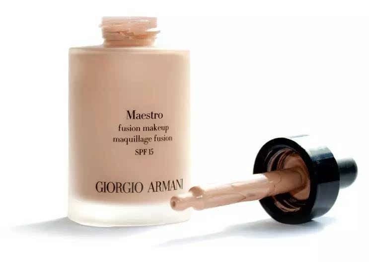 粉底液脫妝怎么補妝 夏季底妝持久才是王道 粉底液脫妝怎么補妝 夏季底妝持久才是王道